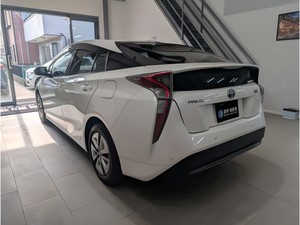 2016 トヨタ PRIUS Ａ - 9