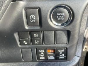 2017 トヨタ VOXY ＺＳ - 17