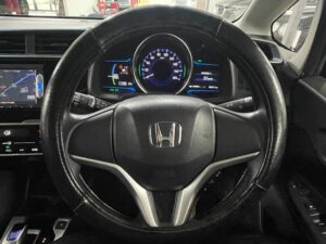 2014 ホンダ FIT HYBRID Fパッケージ - 11