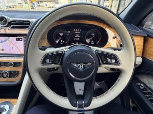 2022 ベントレー BENTAYGA Ｖ８ - 11