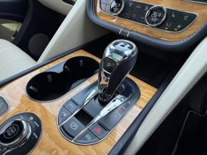 2022 ベントレー BENTAYGA Ｖ８ - 16