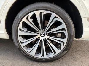2022 ベントレー BENTAYGA Ｖ８ - 25