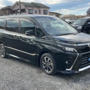 トヨタ VOXY ＺＳ (2017)