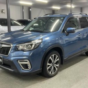 スバル FORESTER プレミアム (2019)