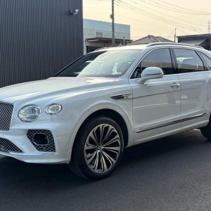 ベントレー BENTAYGA V8 (2022)
