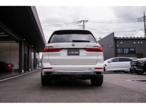 2020 BMW X7 xDrive - 3