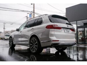 2020 BMW X7 xDrive - 9