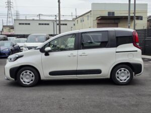 2022 トヨタ SIENTA ハイブリッドG - 9