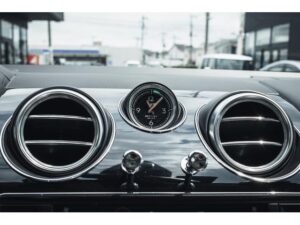 2019 ベントレー BENTAYGA V8 - 24