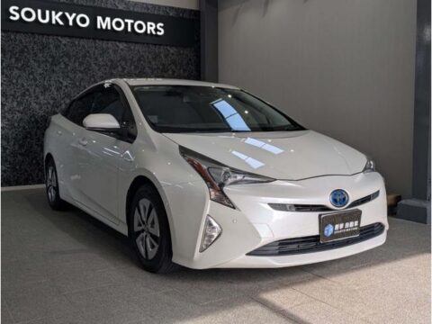 2016 トヨタ PRIUS