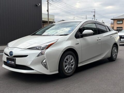 2016 トヨタ PRIUS