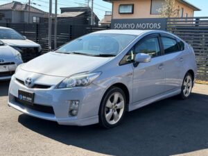 トヨタ PRIUS